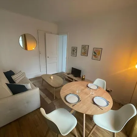 Cosy Au Centre De * パリ